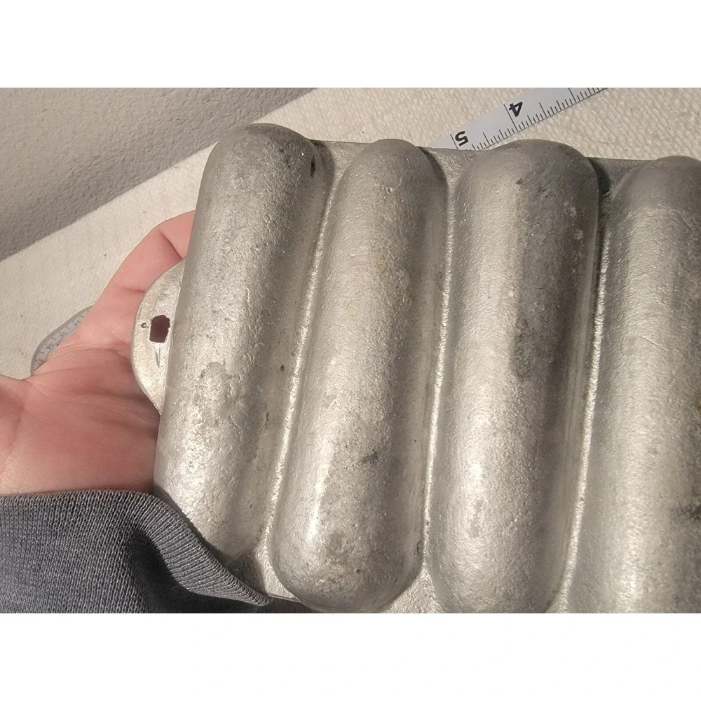 Vintage Antique Cast Iron 7 Ear Cornbread Corn Stick Muffin Pan‎ Corn Bread Mold